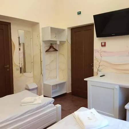 Hotel Na Dobu Leopoli