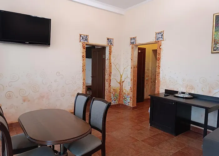 Na Dobu Hotel Leópolis